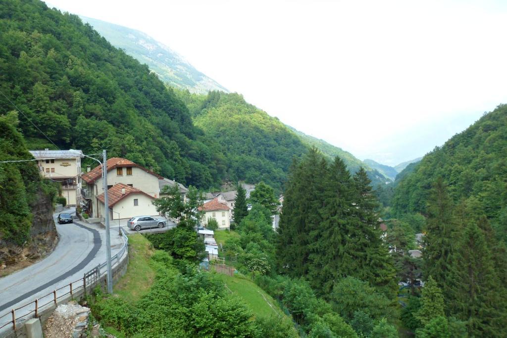 Albergo Ristorante Regina Bognanco ภายนอก รูปภาพ