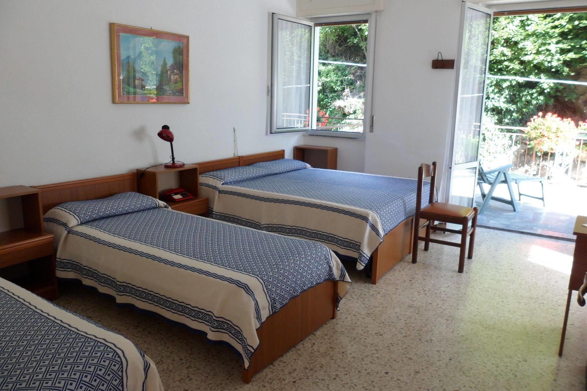 Albergo Ristorante Regina Bognanco ภายนอก รูปภาพ